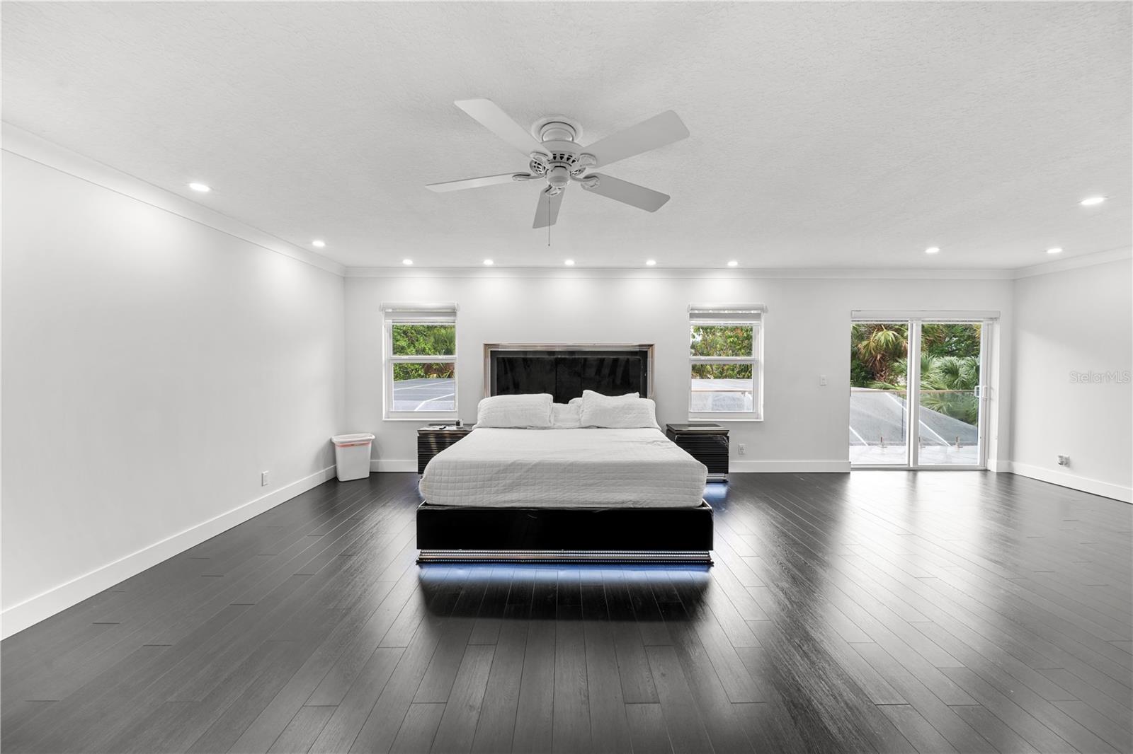 Image 32 of 65 For 15643 Cypress Park Drive