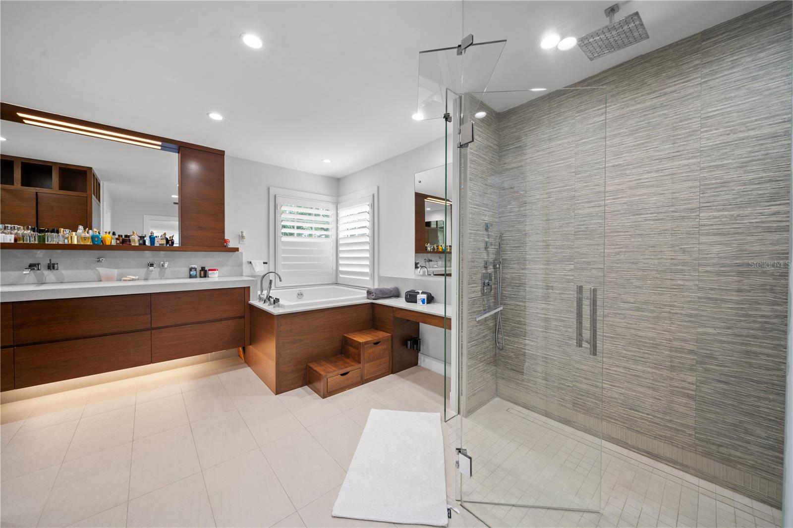 Image 40 of 65 For 15643 Cypress Park Drive