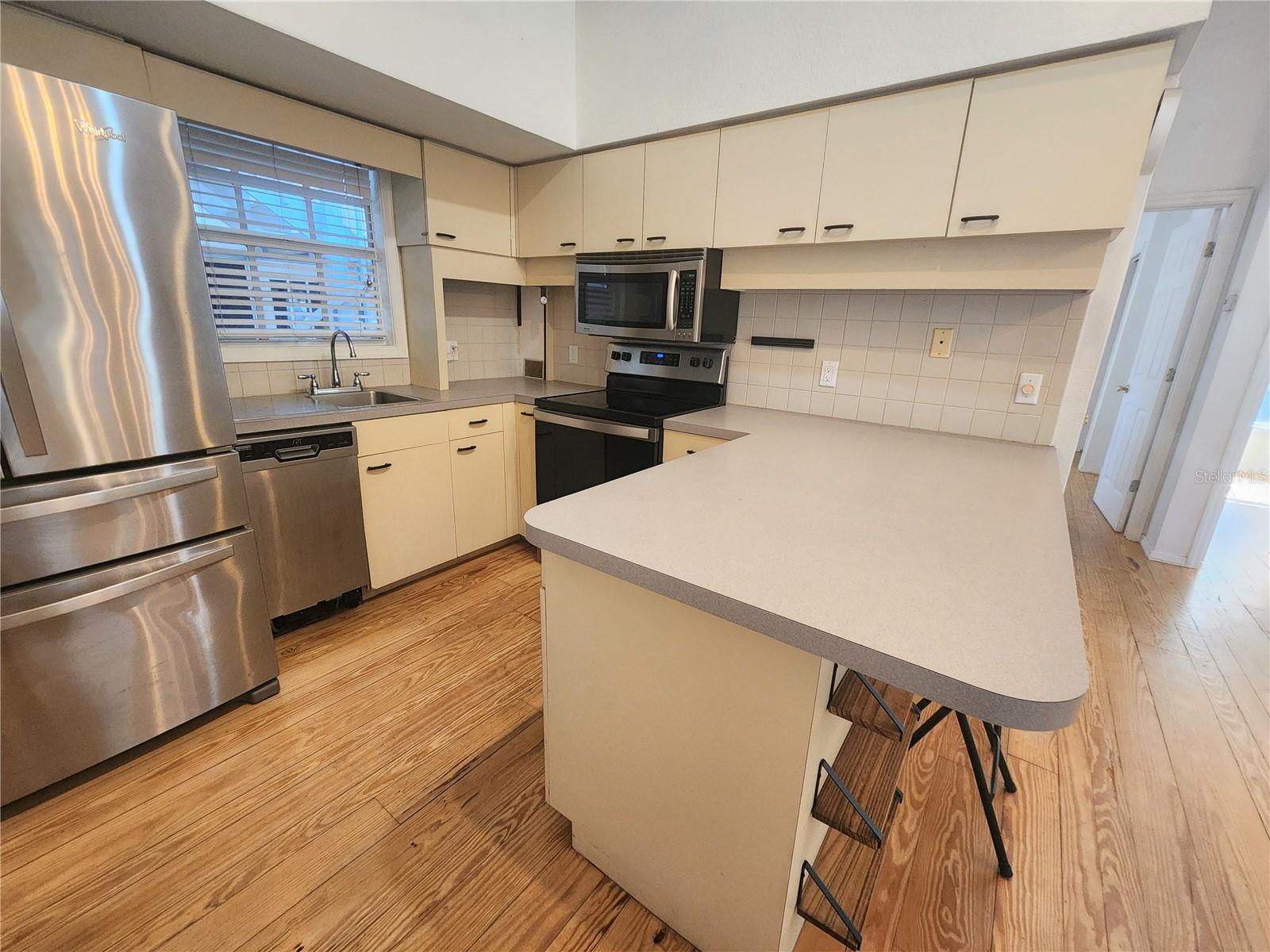 Image 7 of 46 For 1825 Hawkins Court