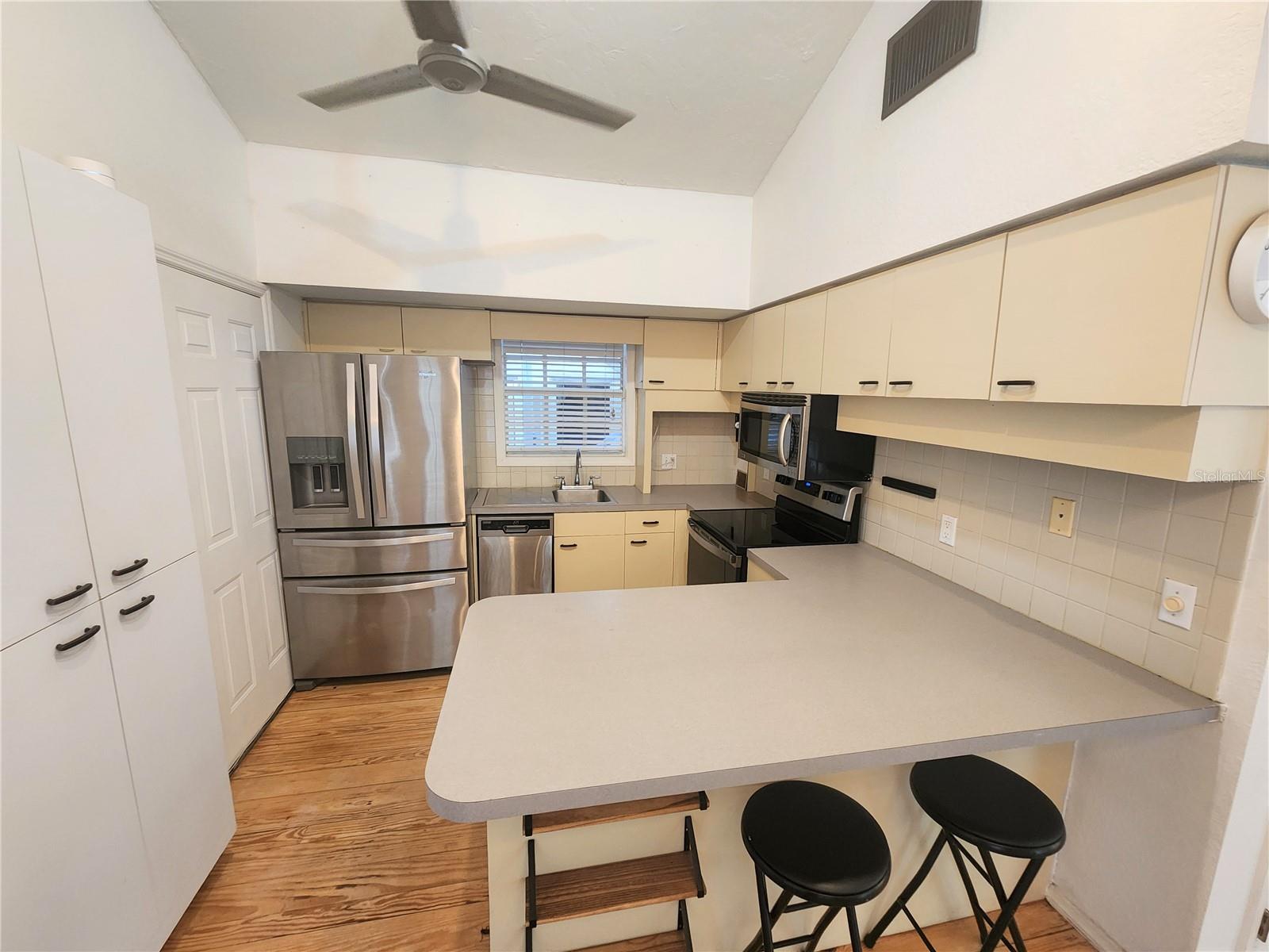 Image 8 of 46 For 1825 Hawkins Court