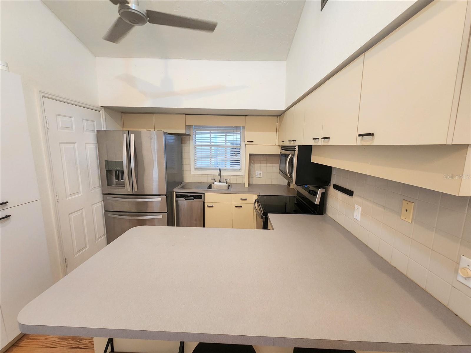 Image 9 of 46 For 1825 Hawkins Court