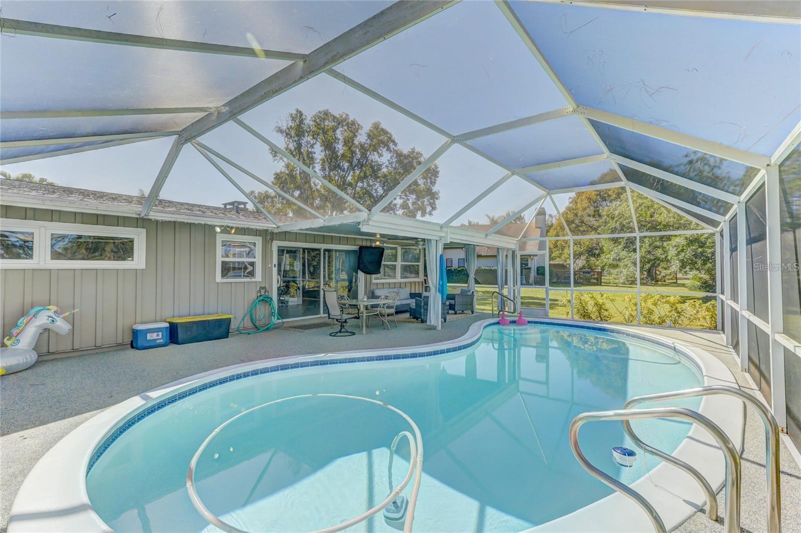 Image 25 of 36 For 711 Whitfield Avenue