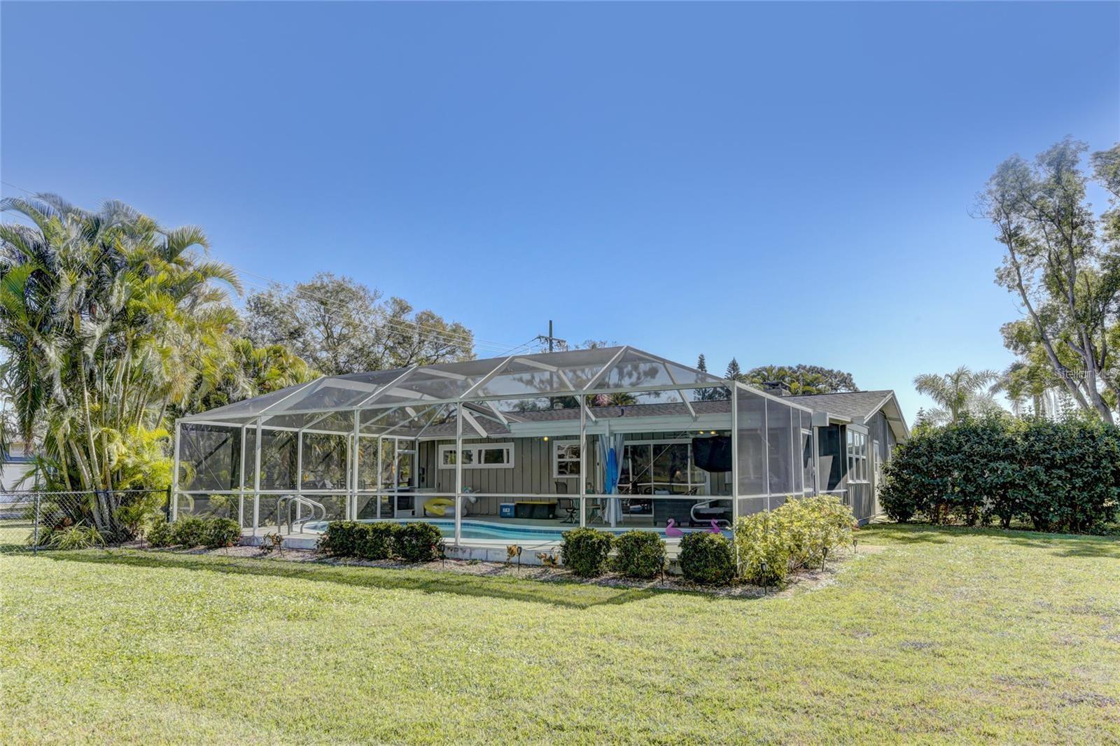 Image 29 of 36 For 711 Whitfield Avenue