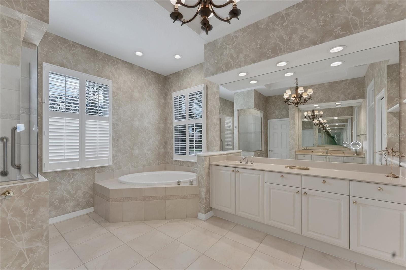 Image 35 of 90 For 8116 Collingwood Court