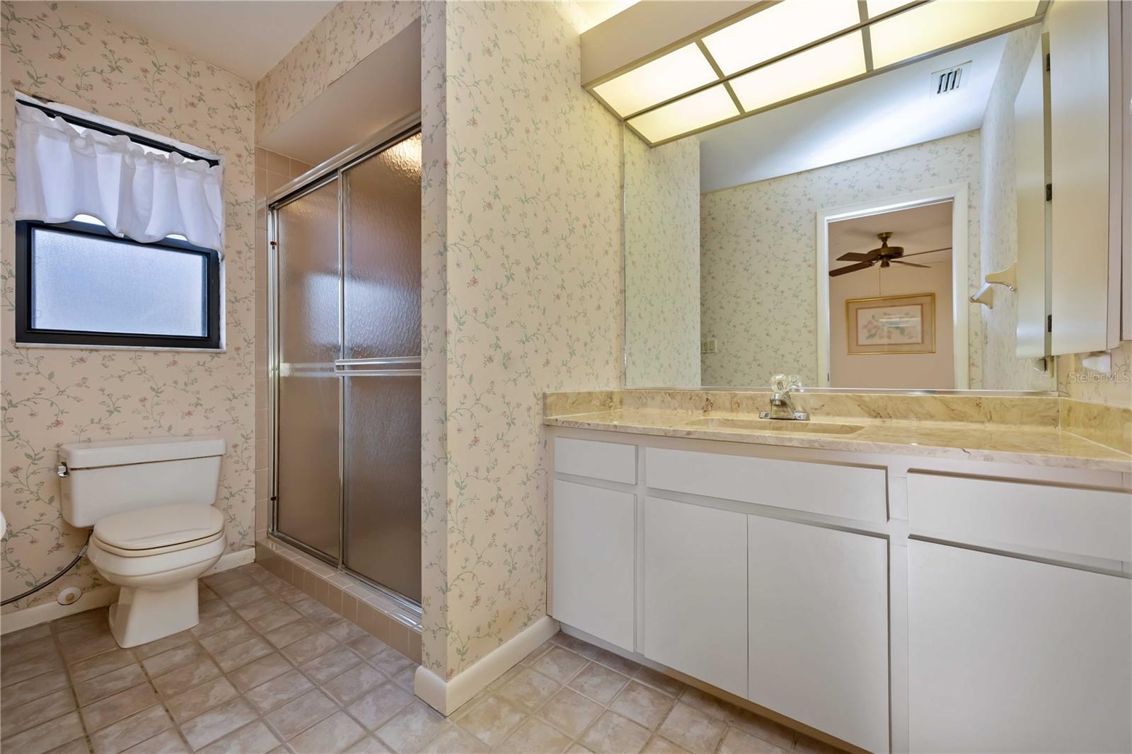 Image 14 of 29 For 4581 Lakecrest Place 22