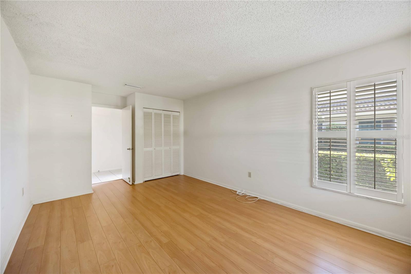 Image 19 of 29 For 4581 Lakecrest Place 22