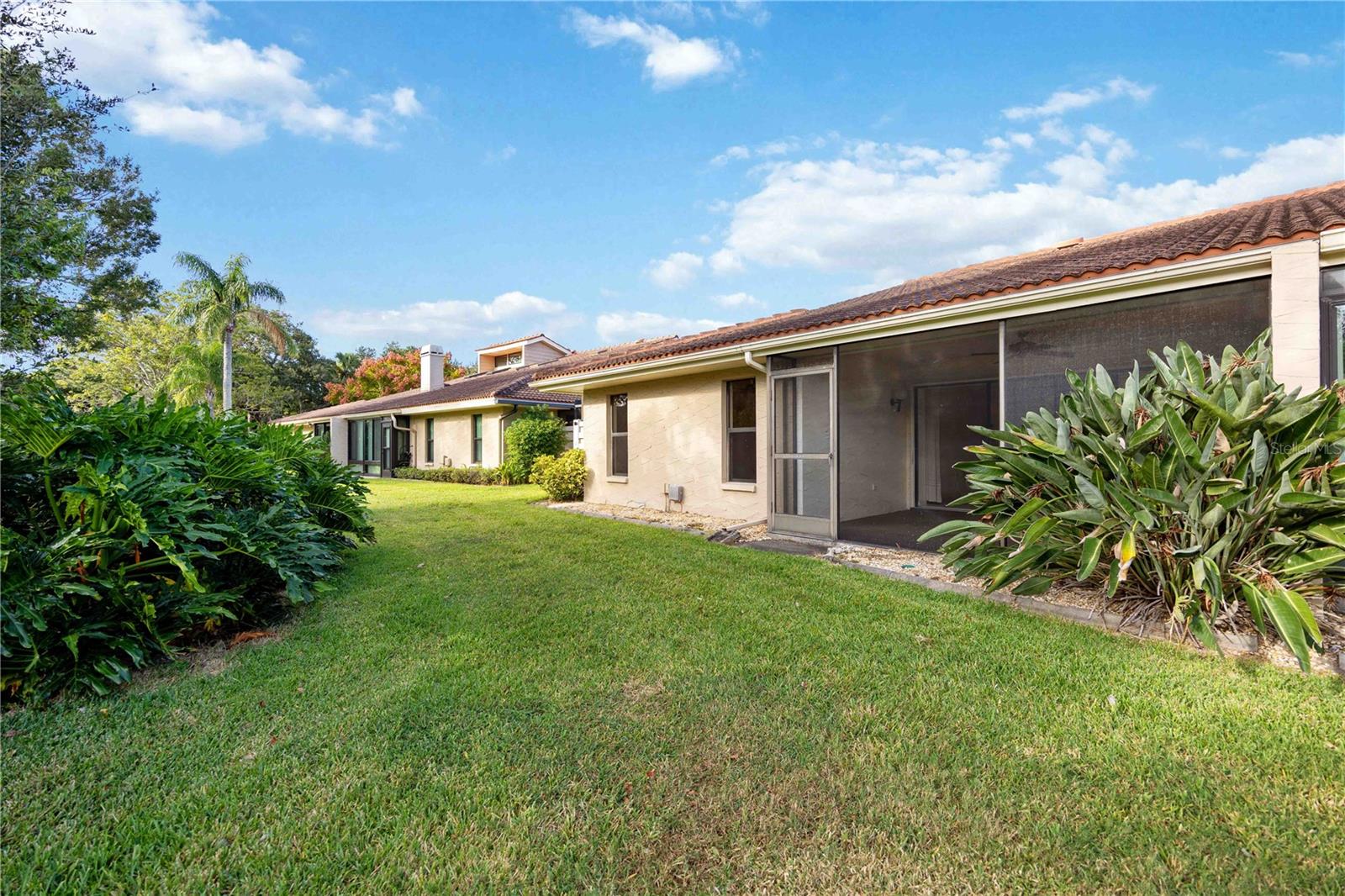 Image 22 of 29 For 4581 Lakecrest Place 22