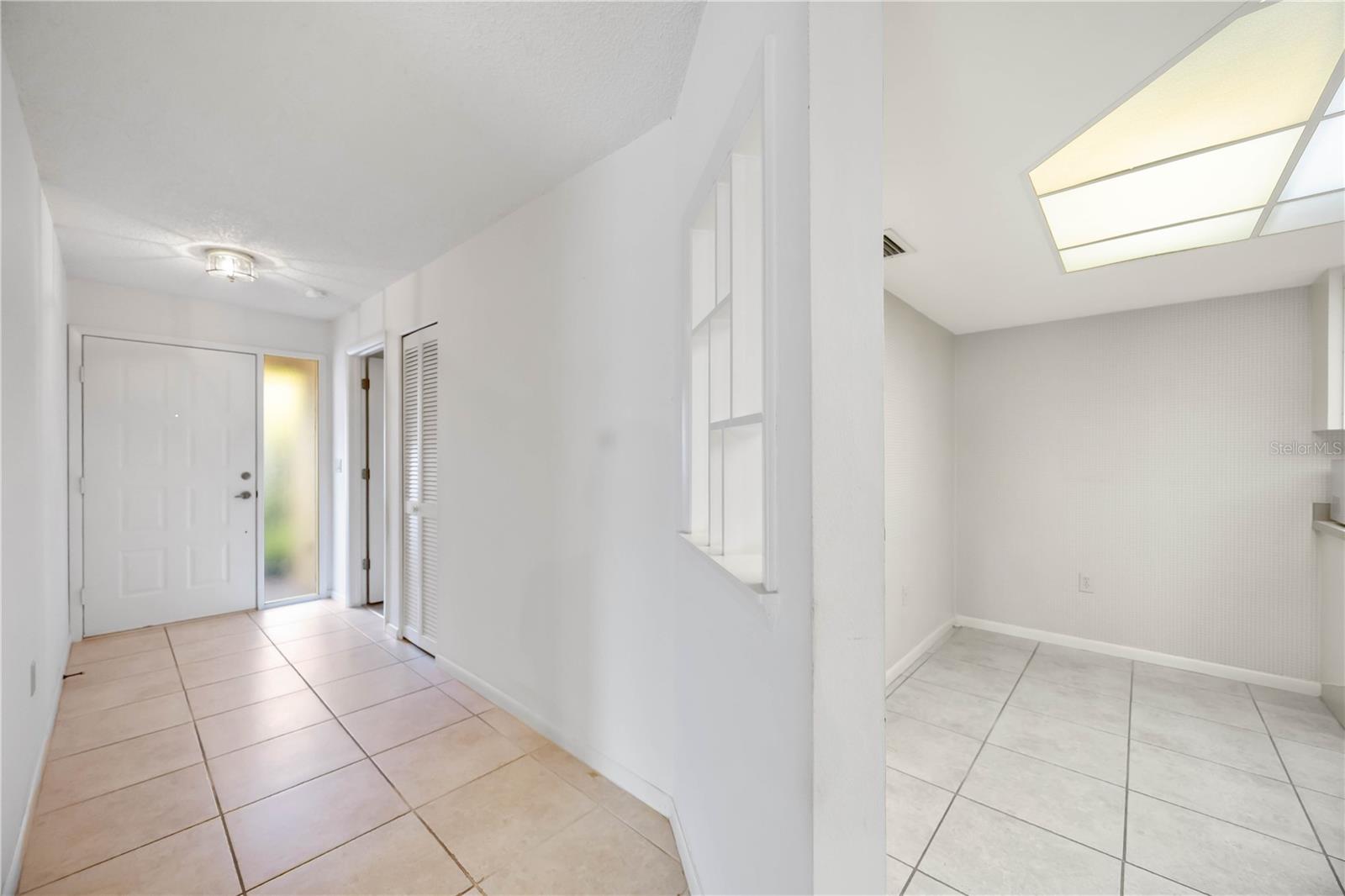 Image 4 of 29 For 4581 Lakecrest Place 22