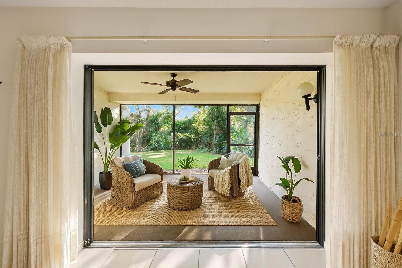 Image 7 of 29 For 4581 Lakecrest Place 22