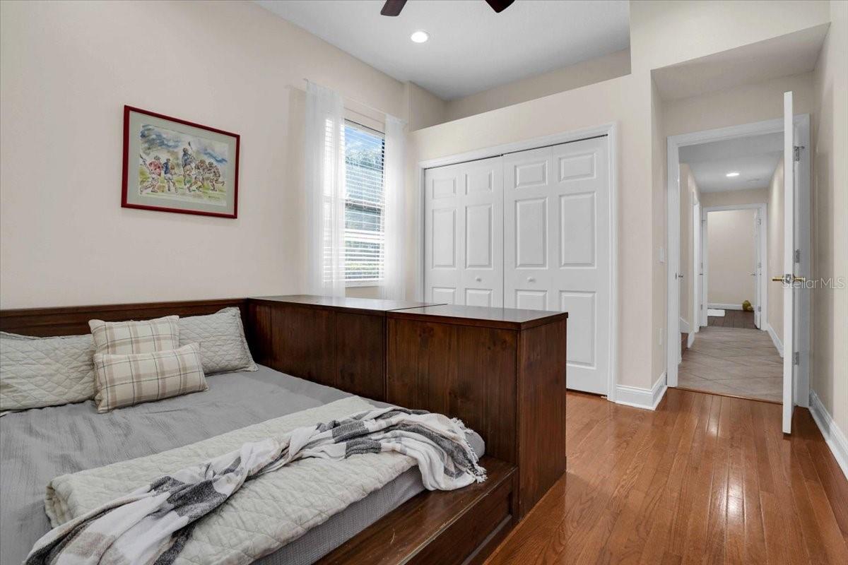 Image 31 of 71 For 12321 Aster Avenue