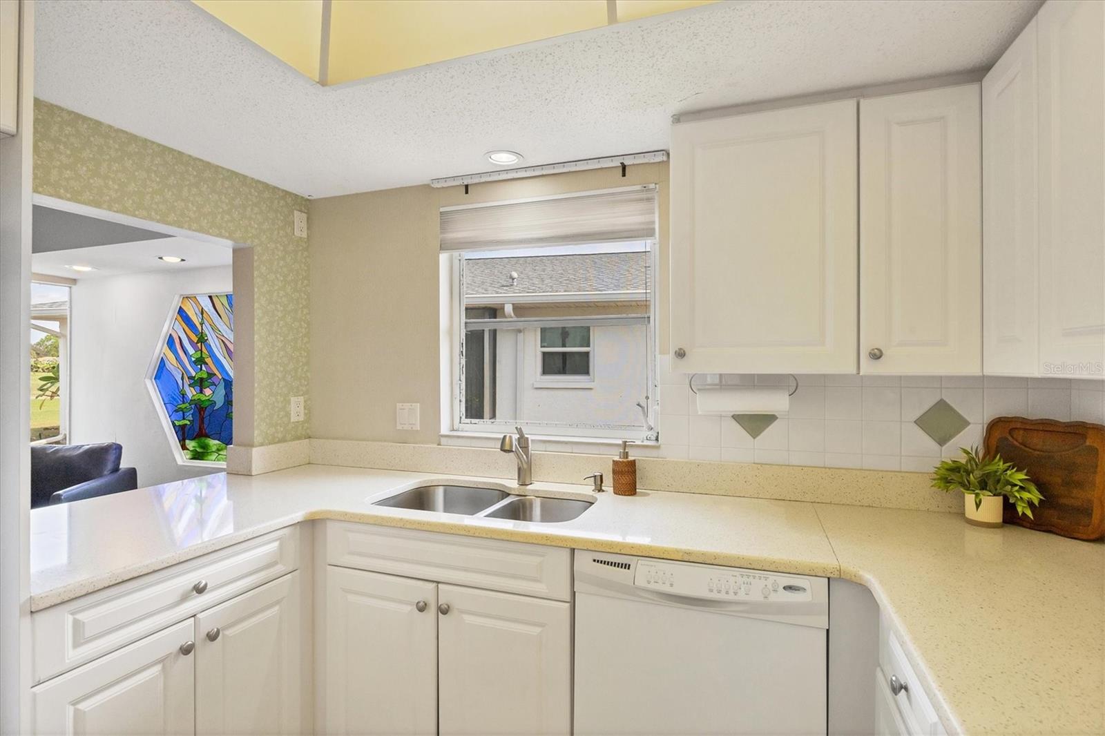 Image 17 of 55 For 4755 Ringwood Meadow