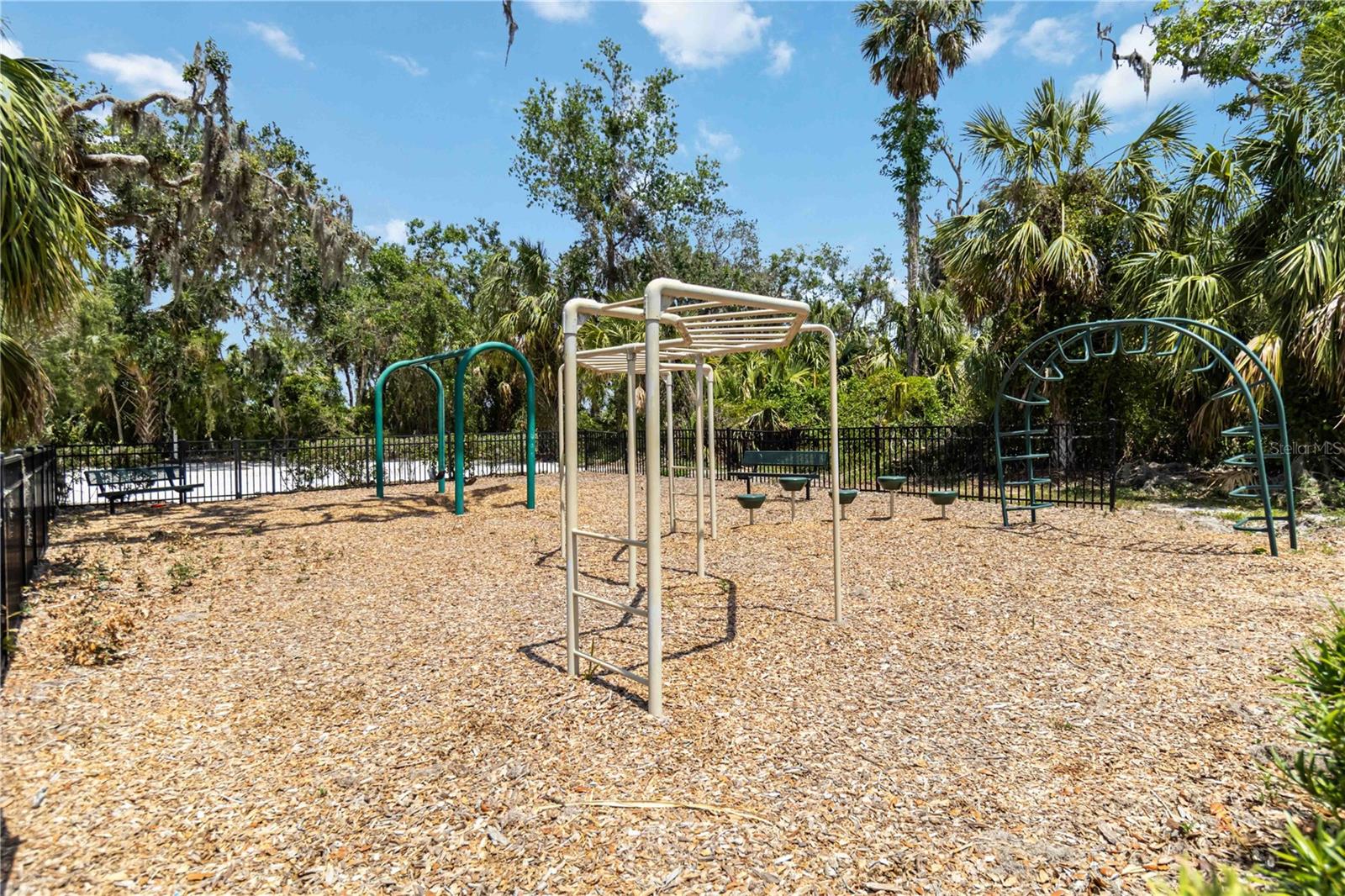 Image 28 of 29 For 14620 20th Street E