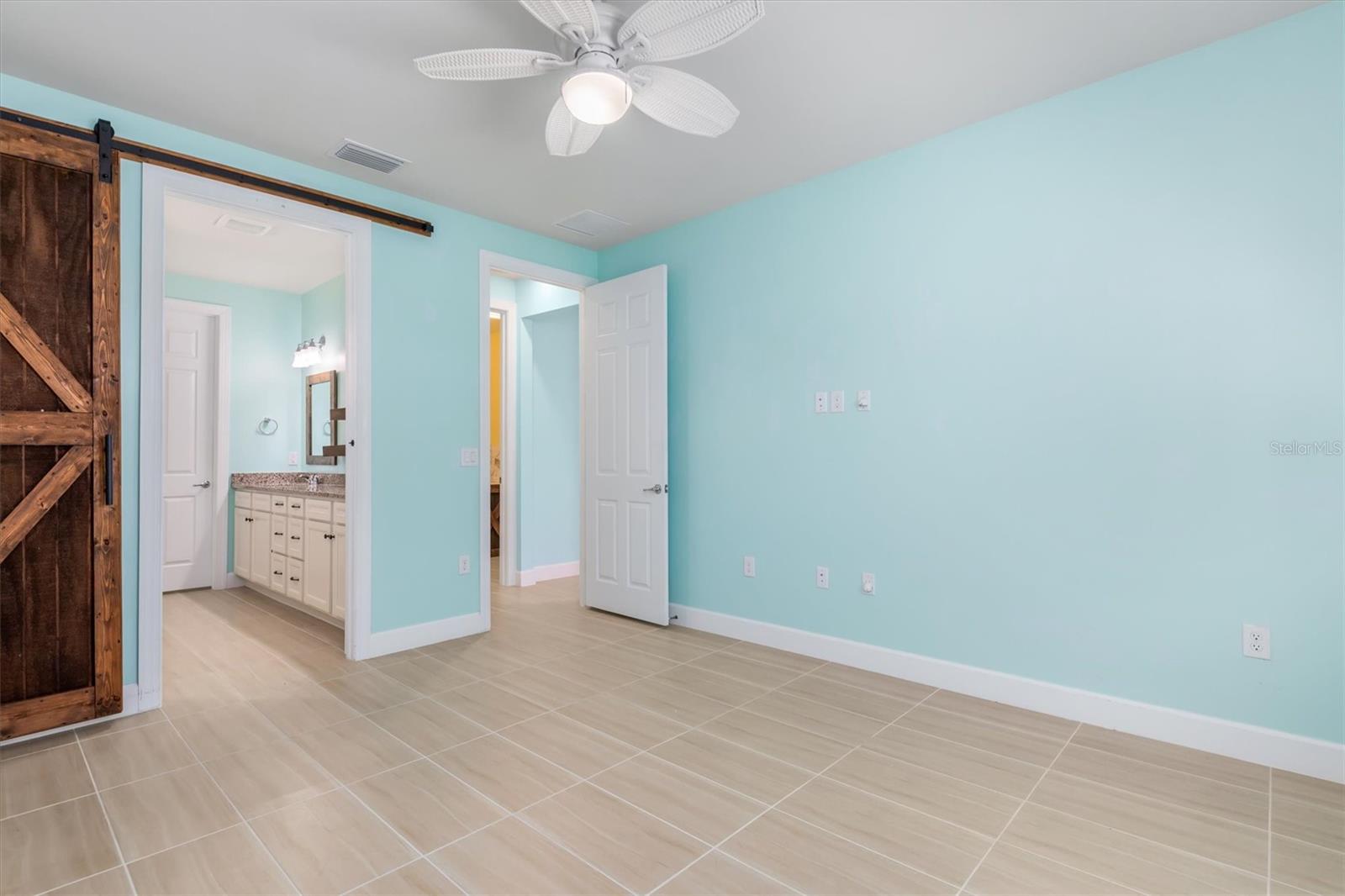 Image 26 of 70 For 2633 Daisy Drive