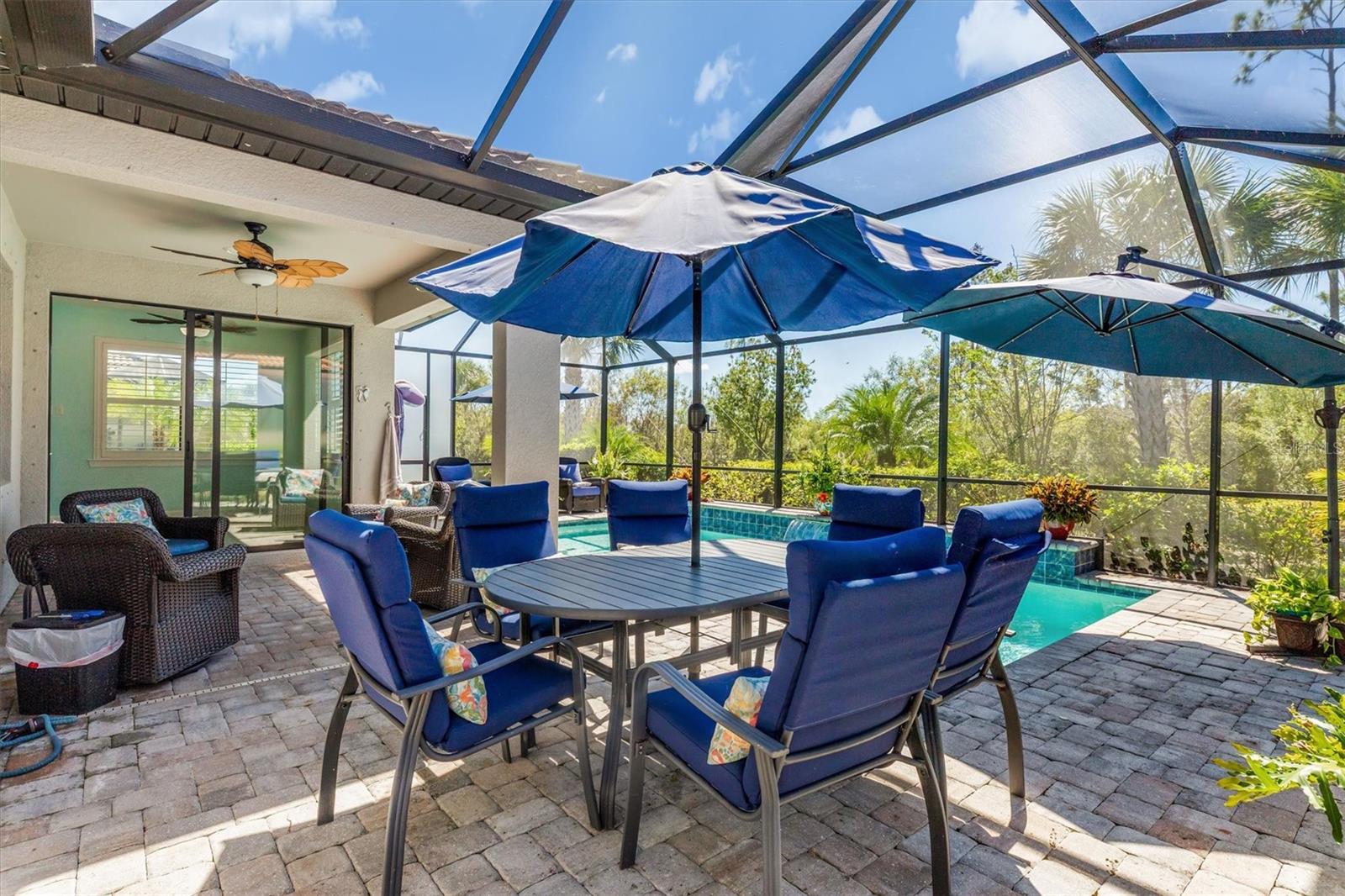 Image 3 of 70 For 2633 Daisy Drive