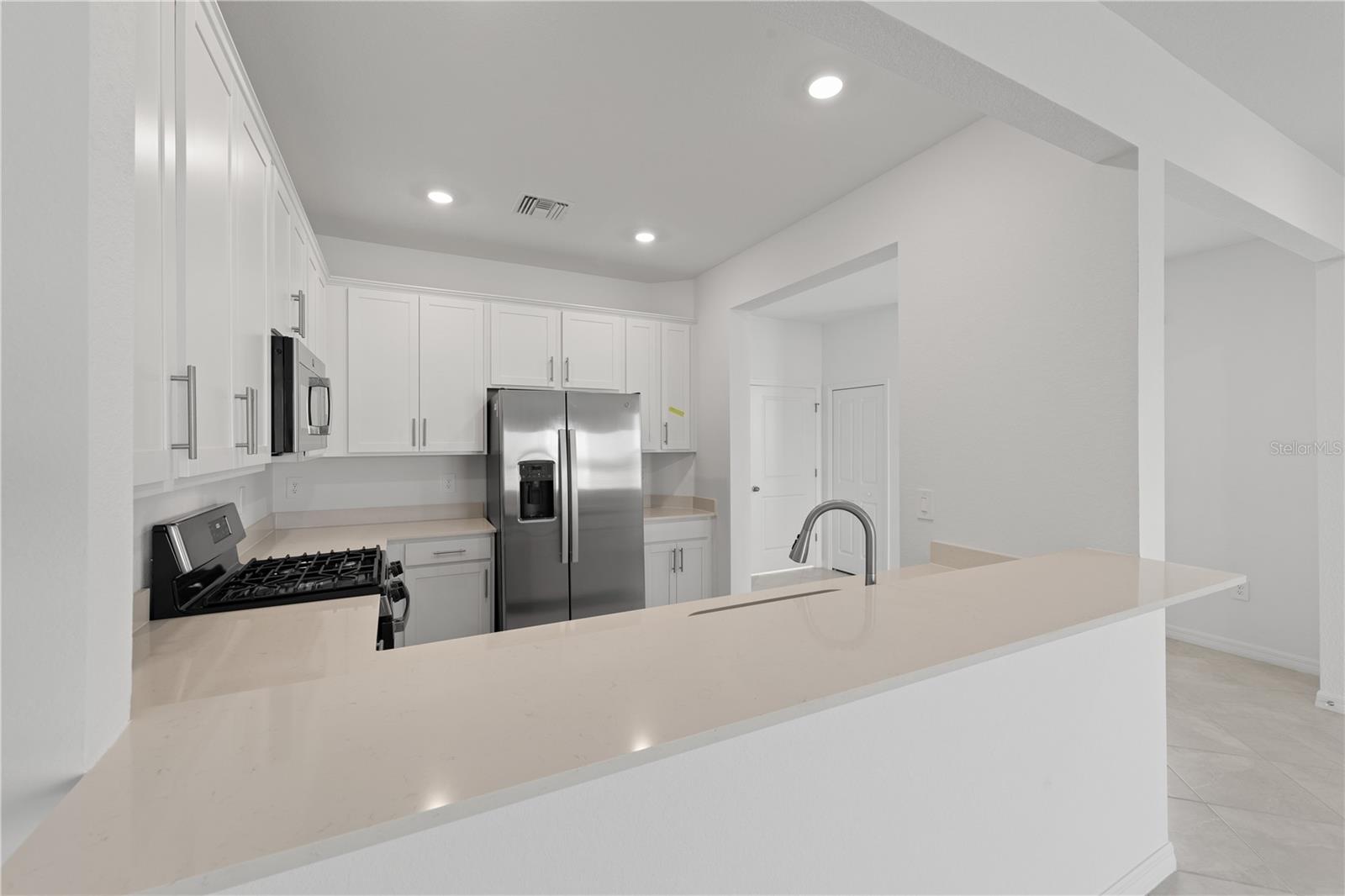 Image 18 of 63 For 14971 White Pearl Road