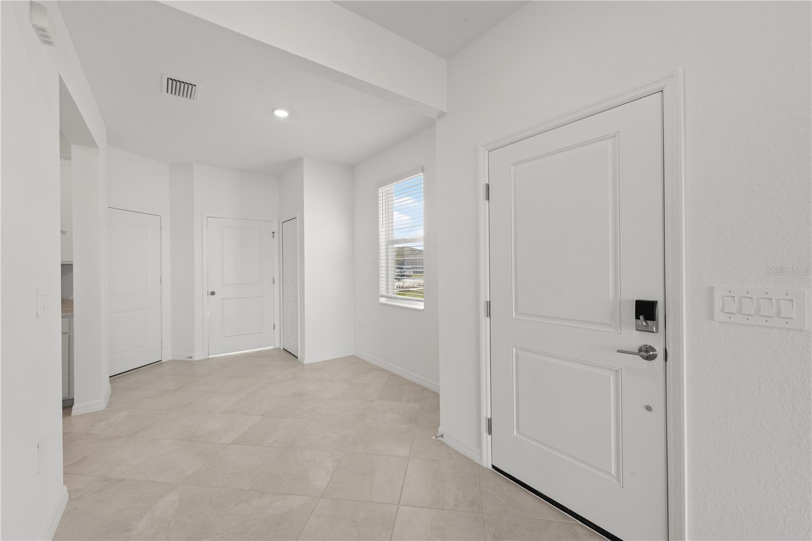 Image 8 of 63 For 14971 White Pearl Road