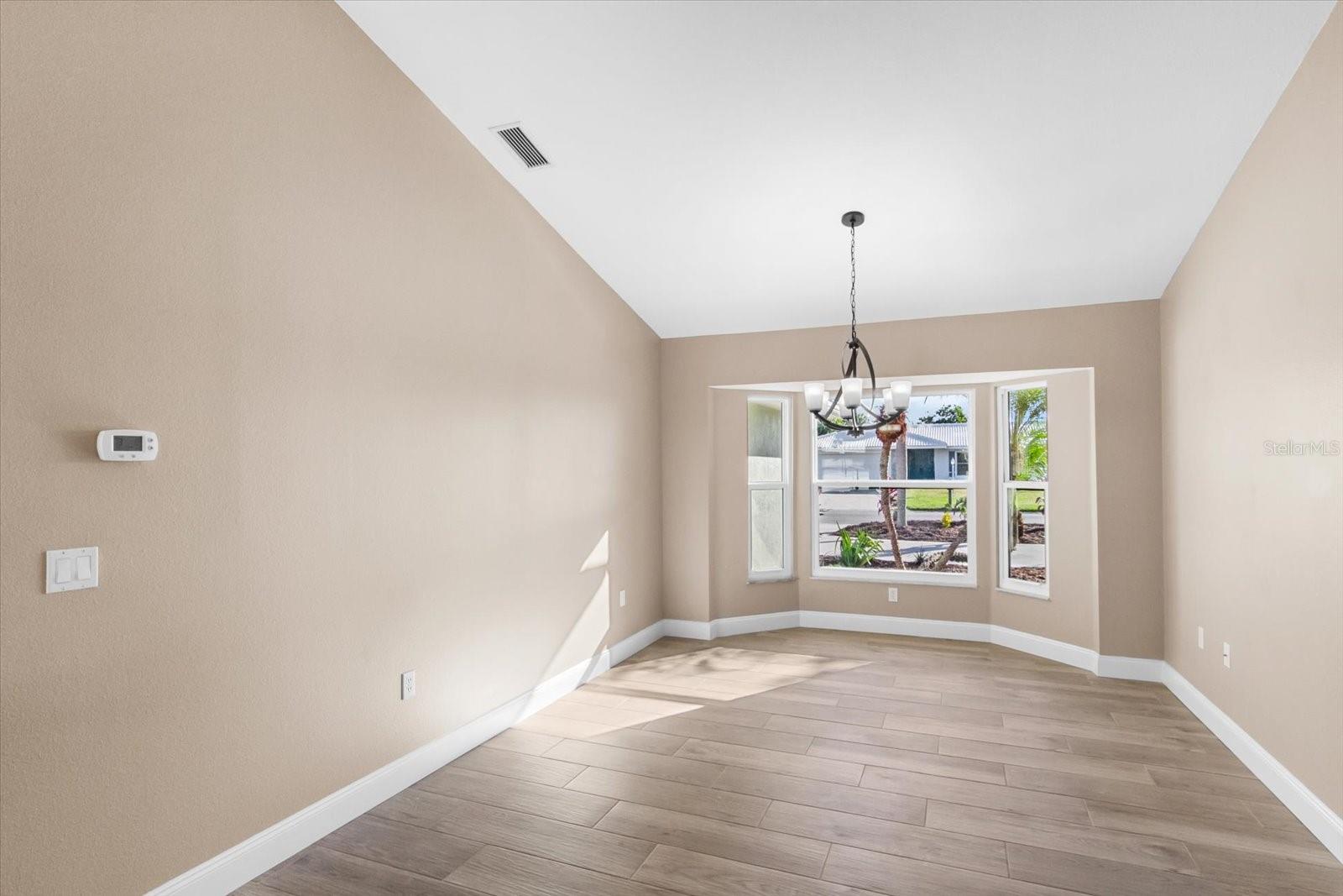 Image 19 of 36 For 315 Degas Drive