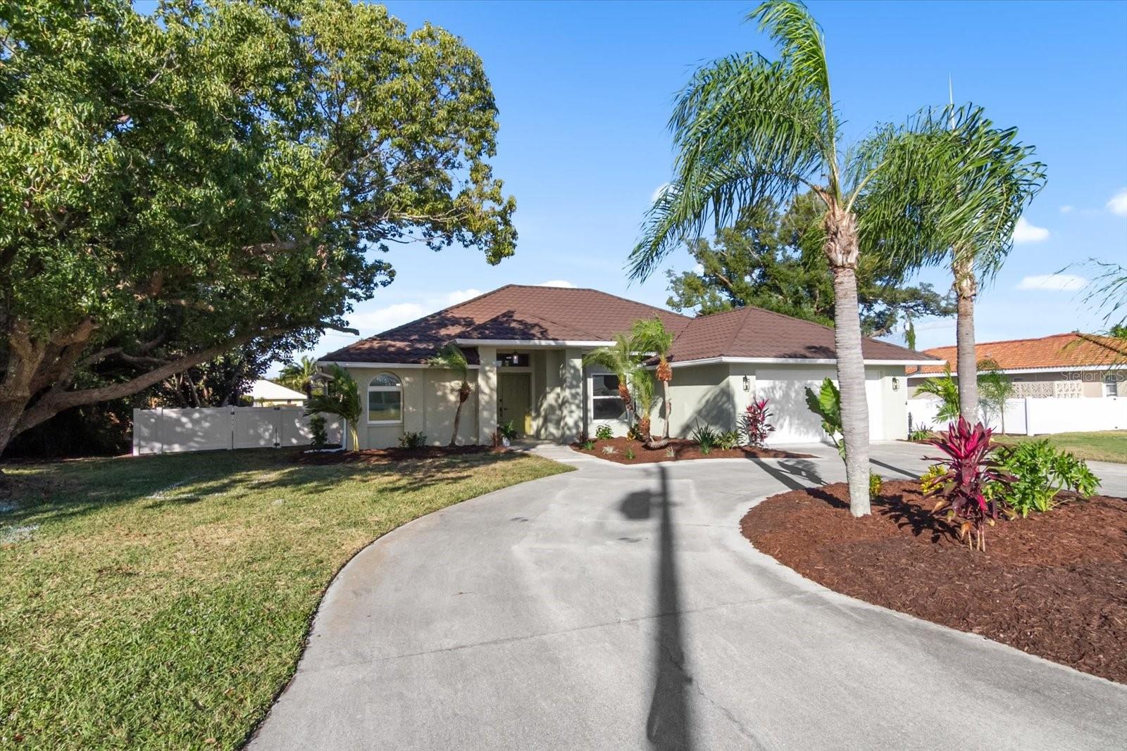 Image 5 of 36 For 315 Degas Drive