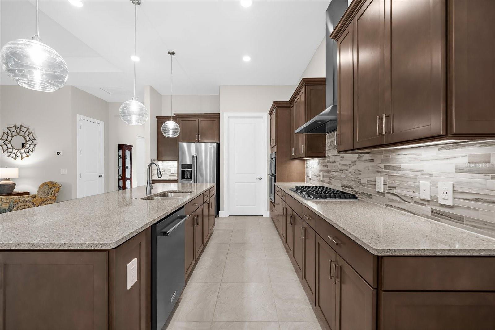 Image 21 of 100 For 7140 Woodville Cove