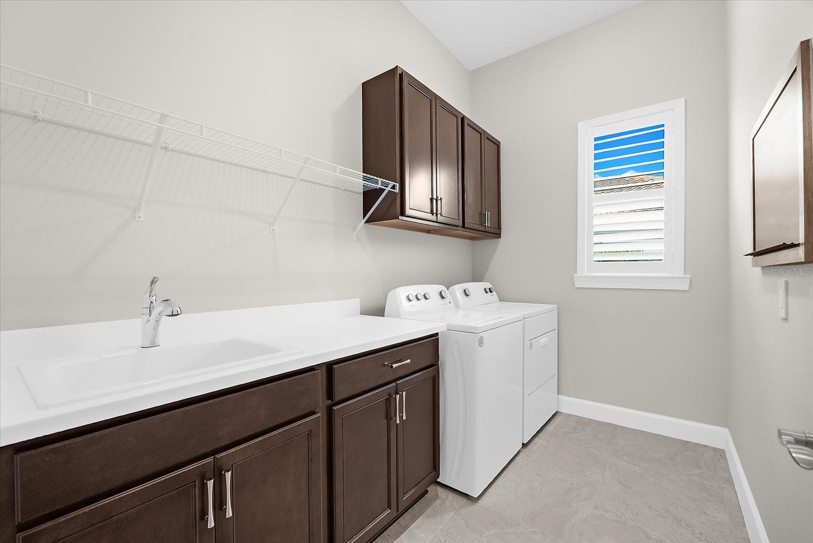 Image 33 of 100 For 7140 Woodville Cove