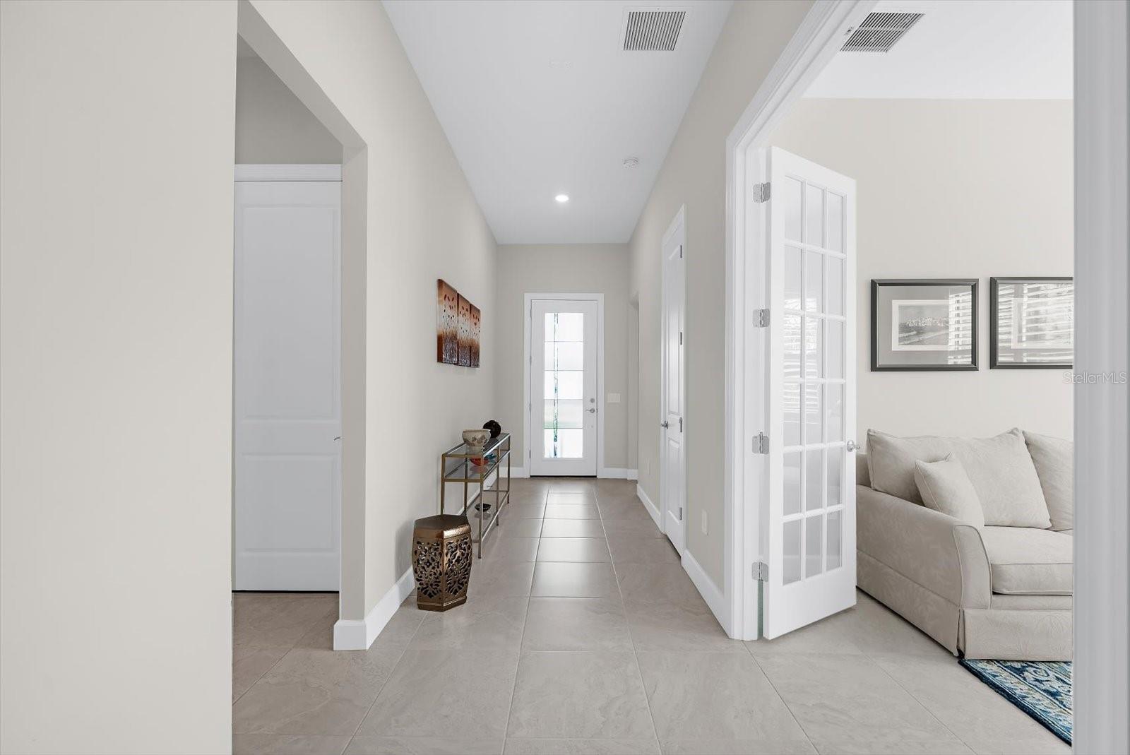 Image 4 of 100 For 7140 Woodville Cove