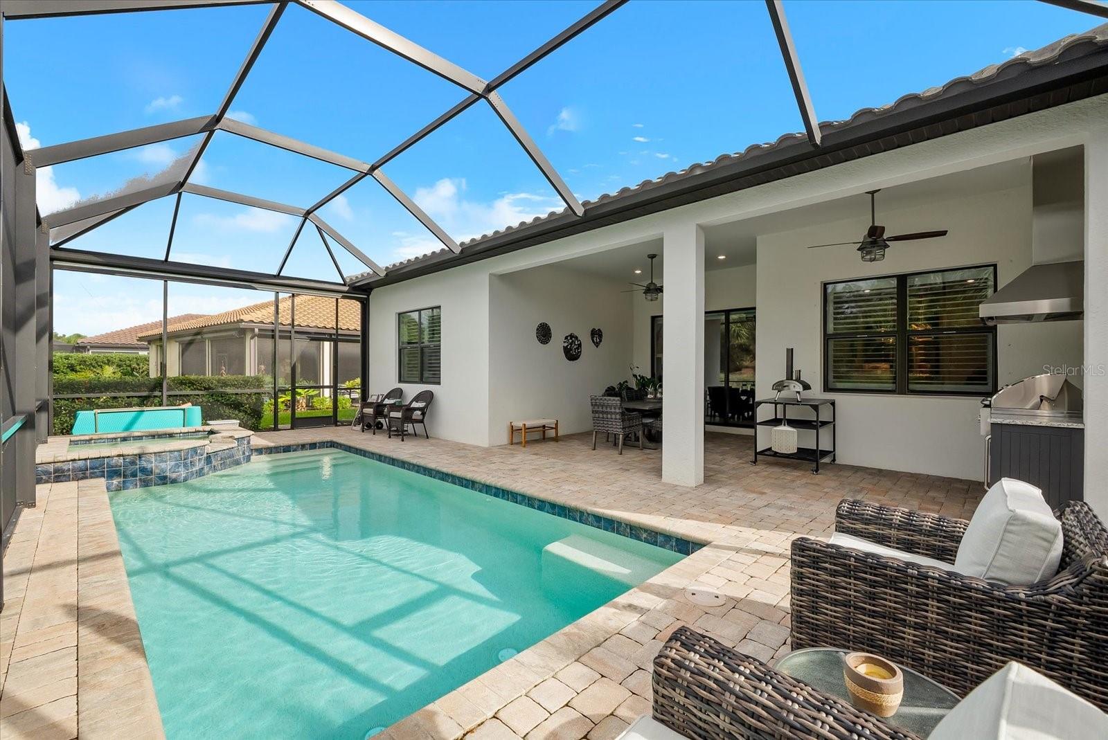 Image 42 of 100 For 7140 Woodville Cove