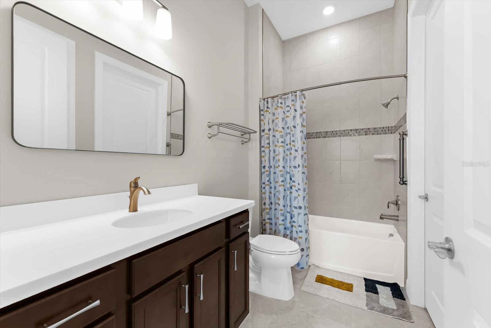 Image 7 of 100 For 7140 Woodville Cove