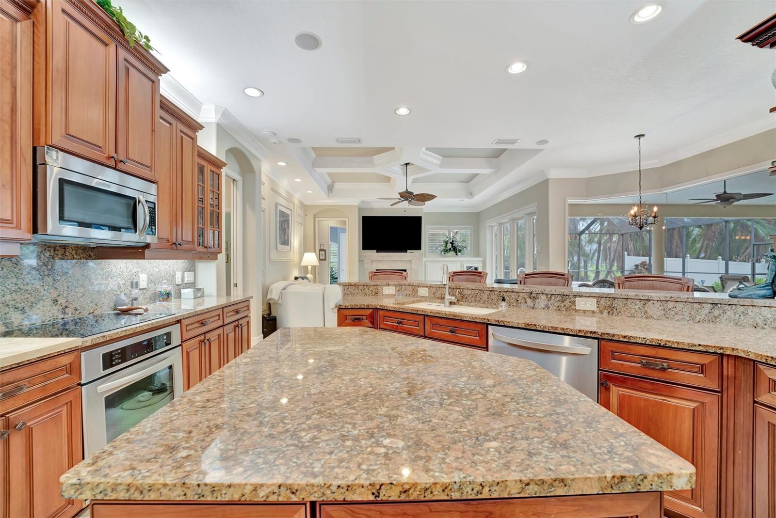 Image 11 of 86 For 3843 59 Avenue Circle