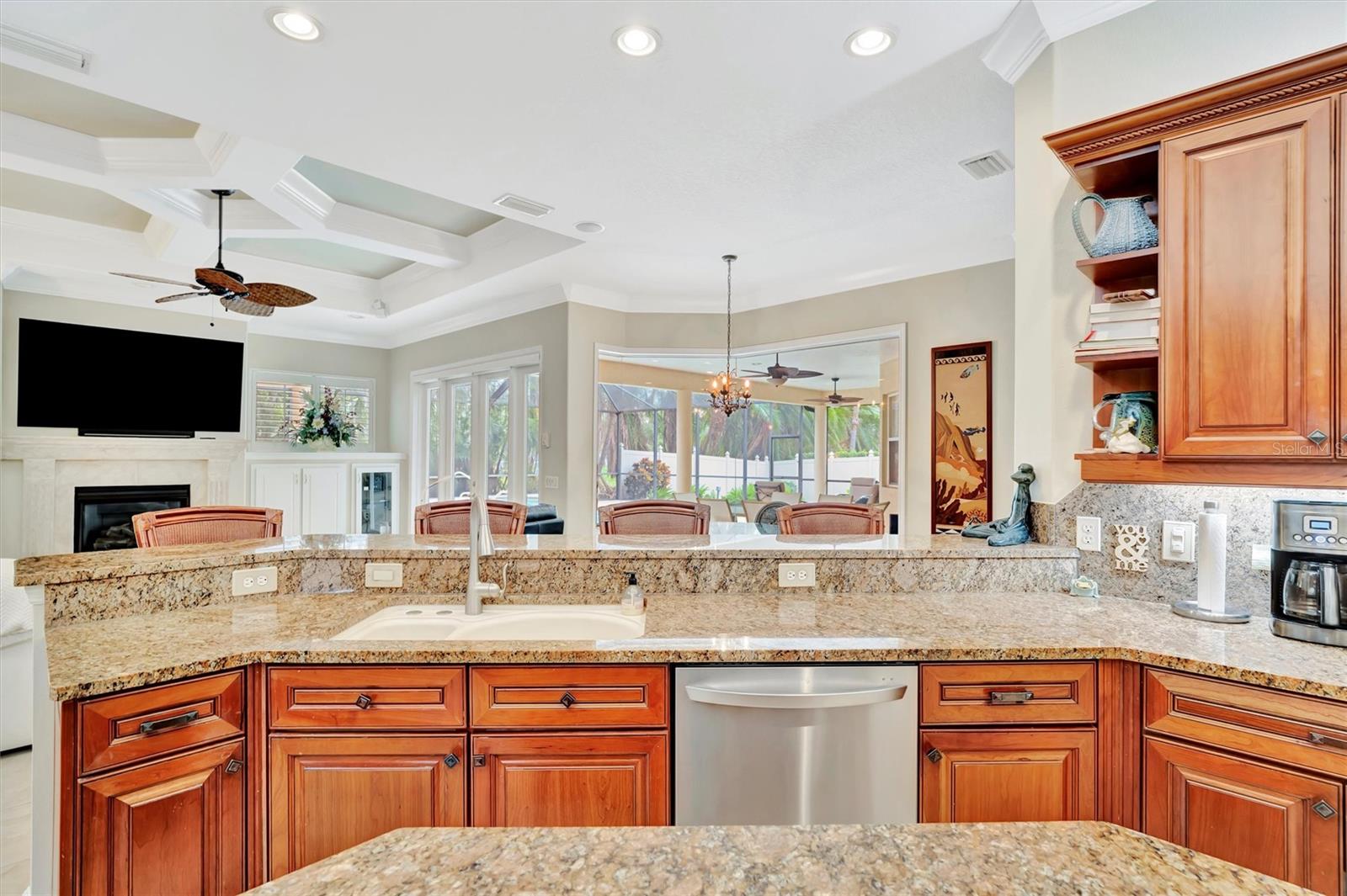 Image 13 of 86 For 3843 59 Avenue Circle