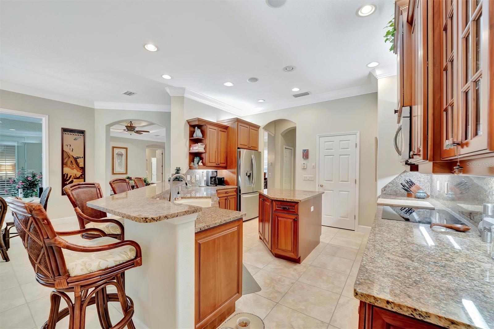 Image 15 of 86 For 3843 59 Avenue Circle