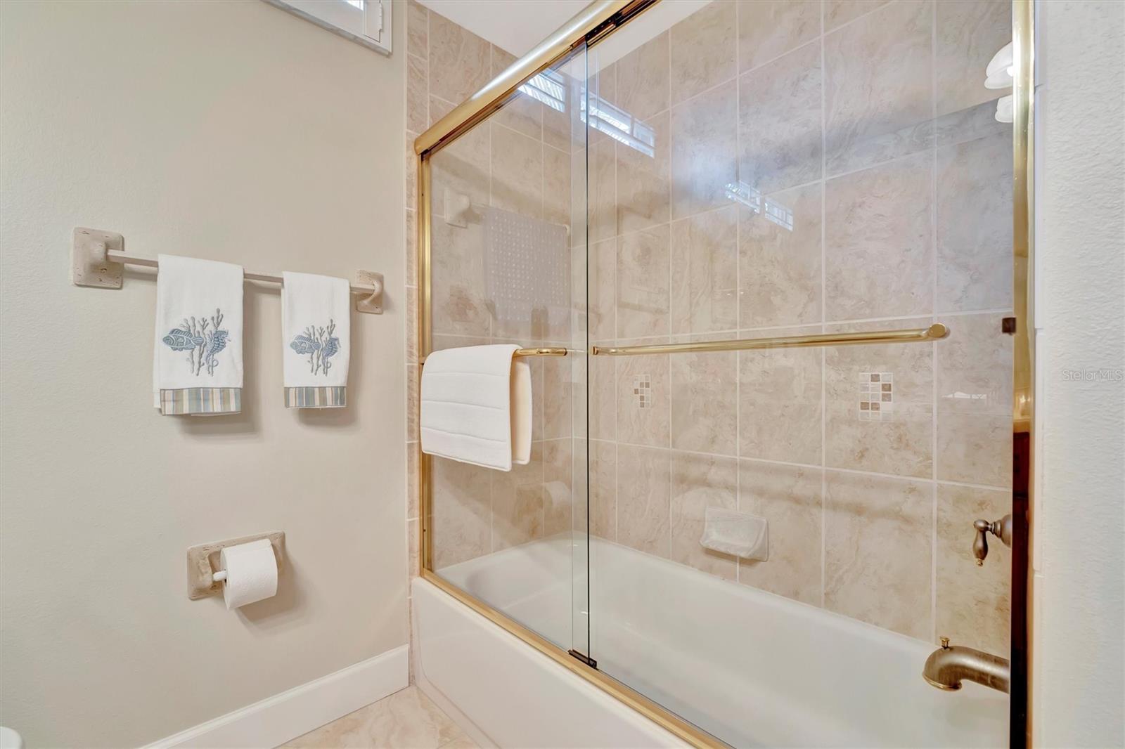 Image 68 of 86 For 3843 59 Avenue Circle