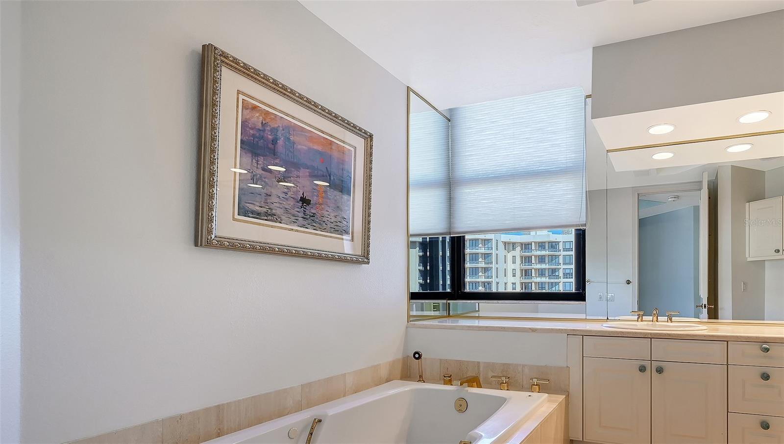 Image 14 of 65 For 1241 Gulf Of Mexico Drive 804