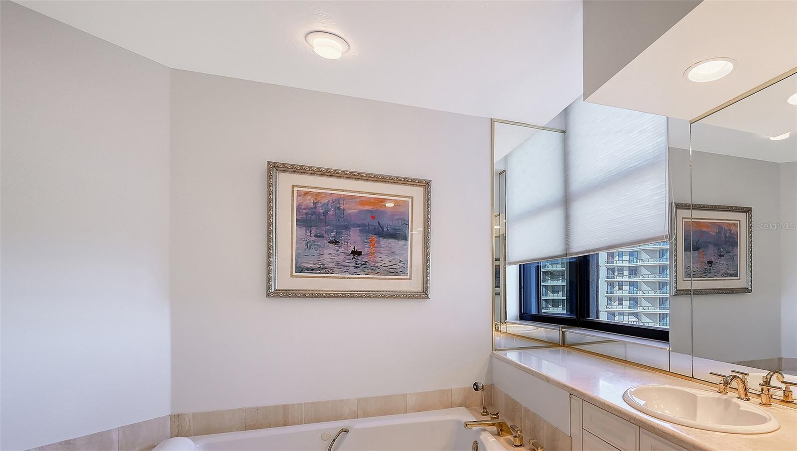 Image 16 of 65 For 1241 Gulf Of Mexico Drive 804