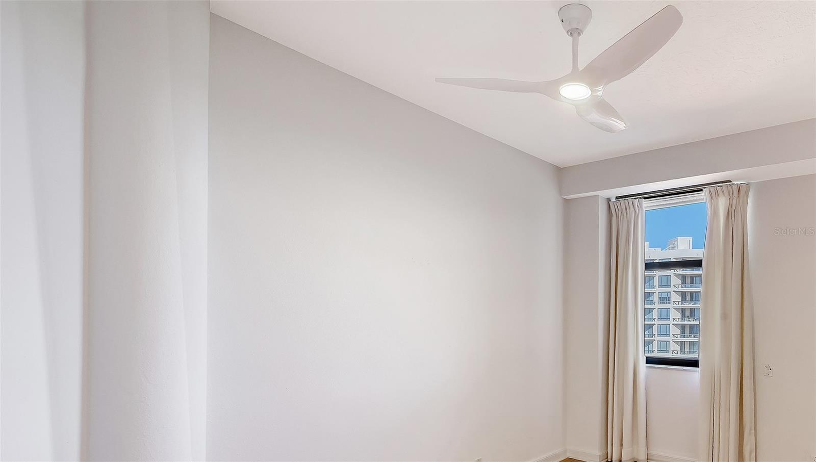 Image 23 of 65 For 1241 Gulf Of Mexico Drive 804