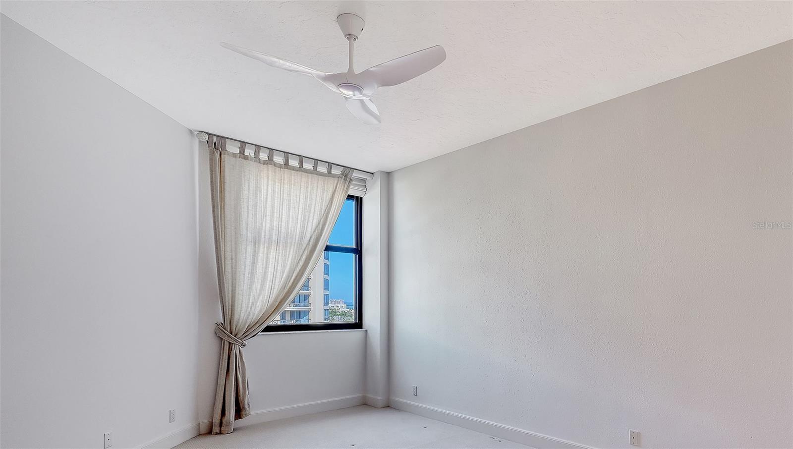 Image 25 of 65 For 1241 Gulf Of Mexico Drive 804