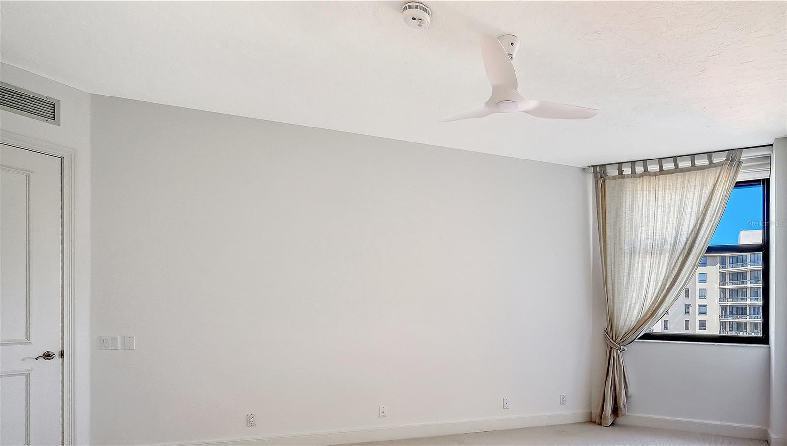 Image 27 of 65 For 1241 Gulf Of Mexico Drive 804