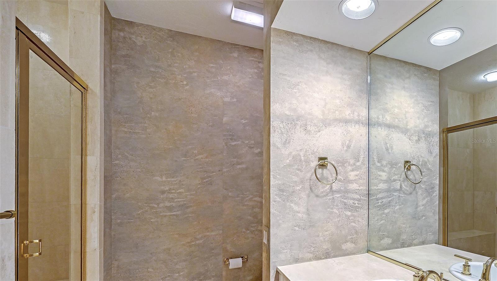 Image 31 of 65 For 1241 Gulf Of Mexico Drive 804