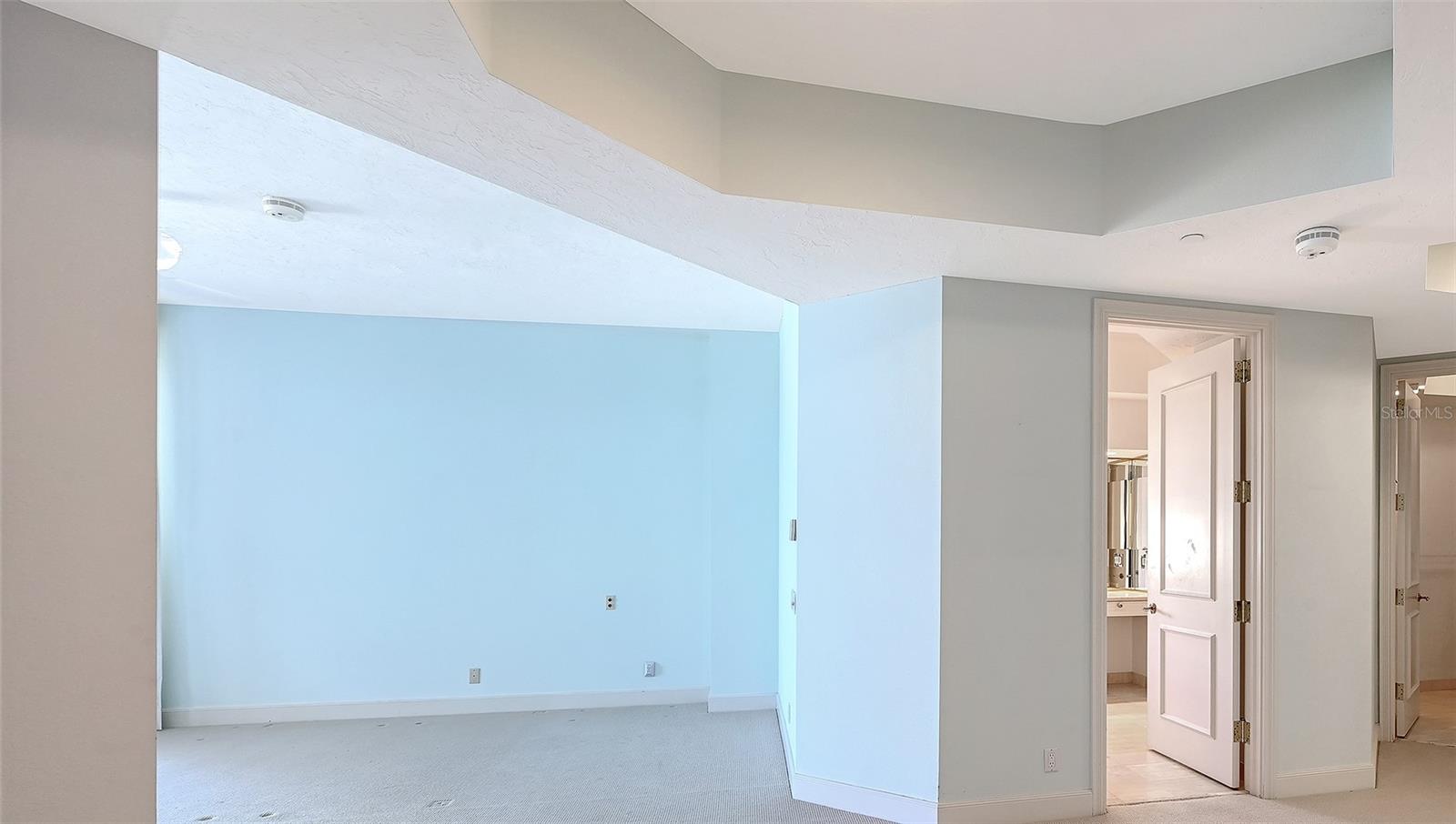 Image 4 of 65 For 1241 Gulf Of Mexico Drive 804