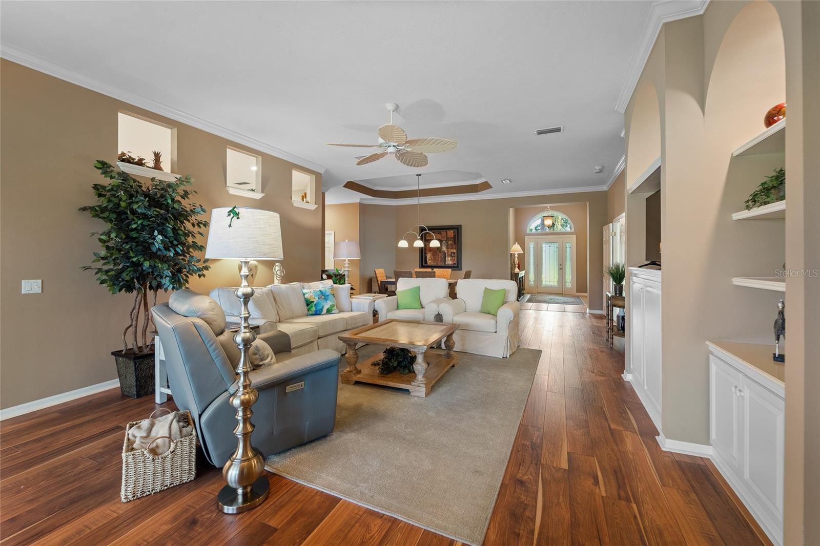 Image 12 of 50 For 5175 Cantabria Crest