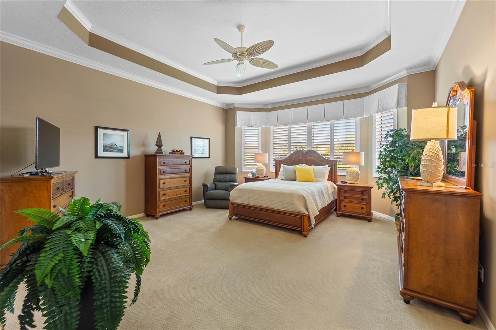 Image 26 of 50 For 5175 Cantabria Crest