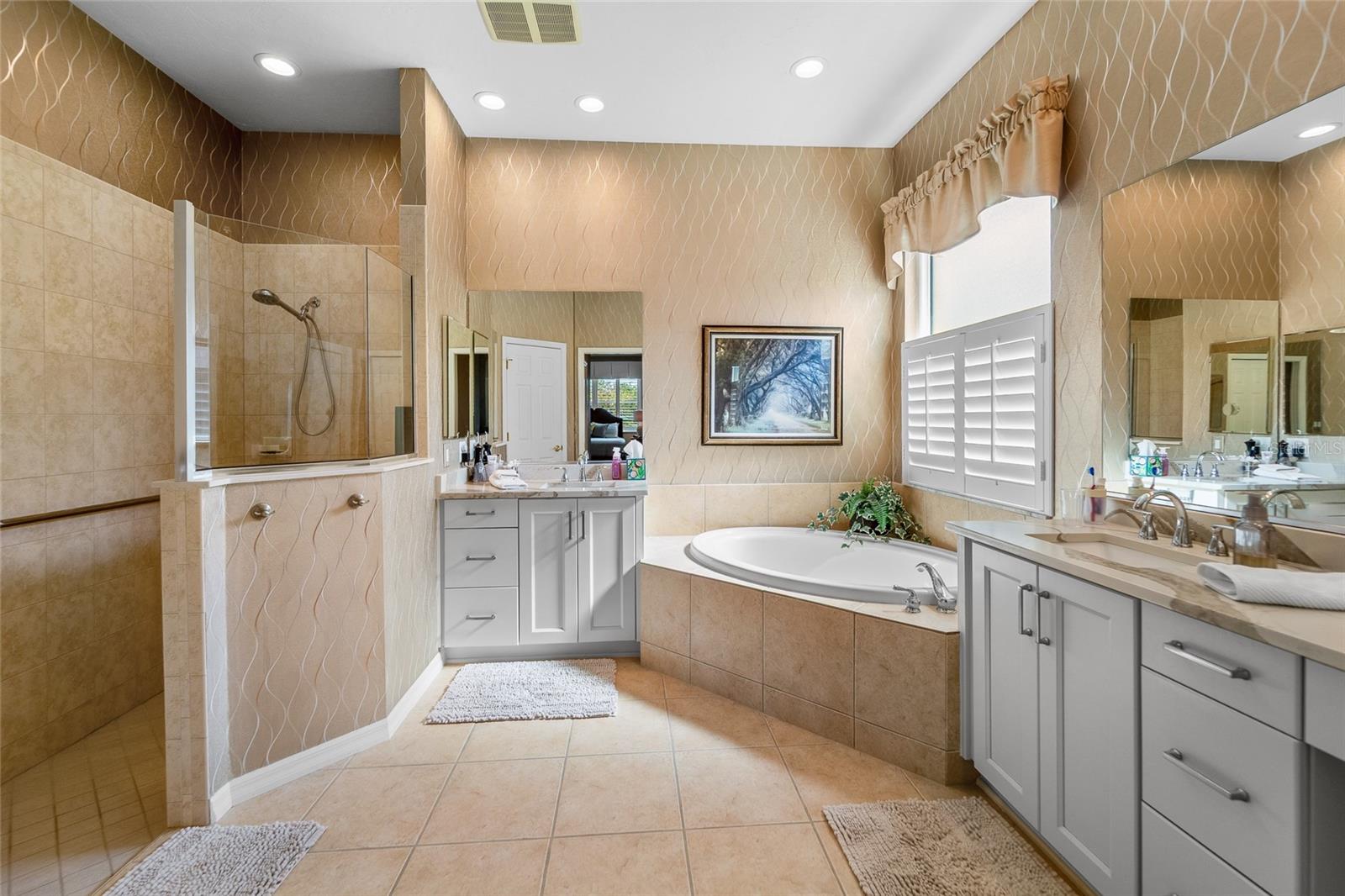 Image 28 of 50 For 5175 Cantabria Crest