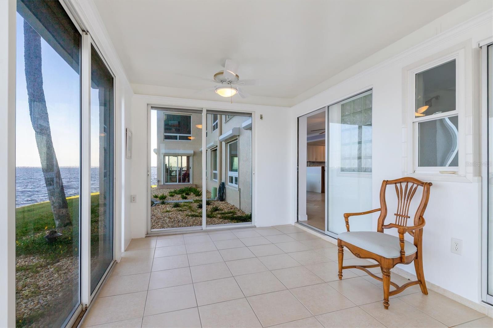 Image 12 of 62 For 1 Colony Point Drive A8