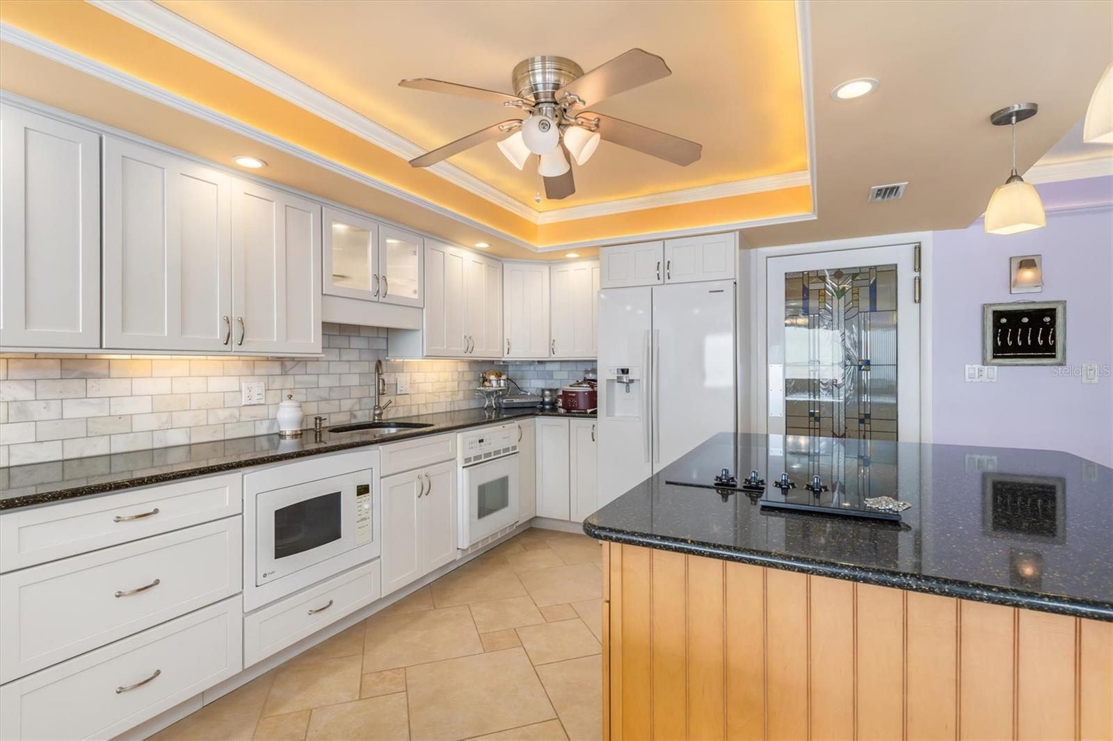 Image 14 of 62 For 1 Colony Point Drive A8