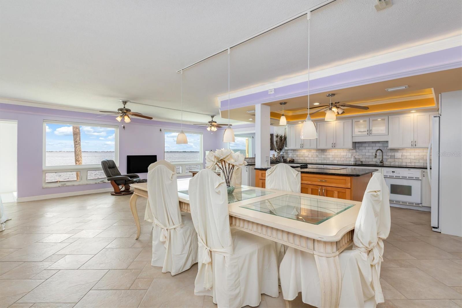 Image 6 of 62 For 1 Colony Point Drive A8