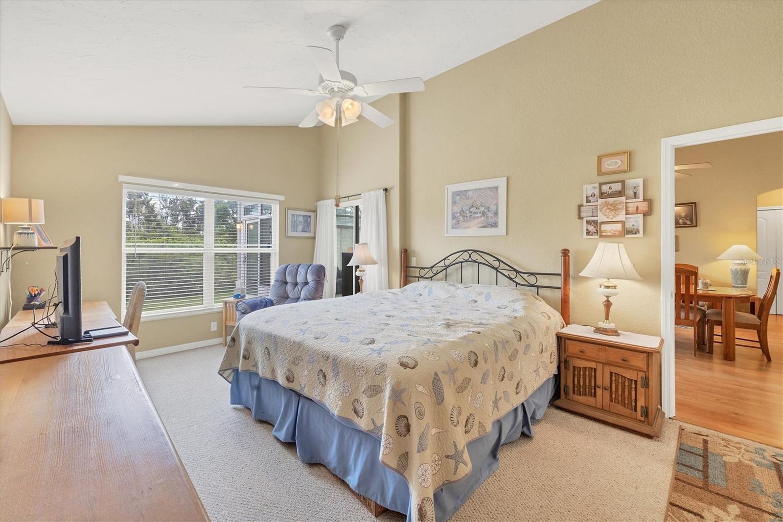 Image 13 of 39 For 3350 Yonge Avenue 31