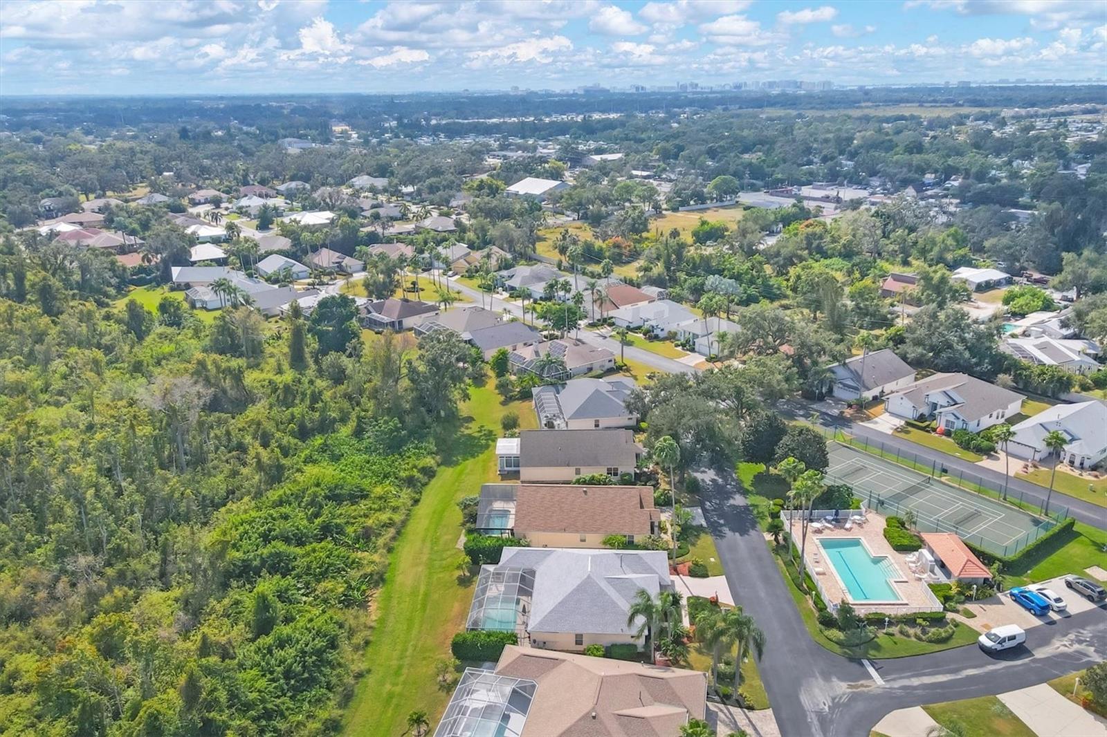 Image 32 of 39 For 3350 Yonge Avenue 31