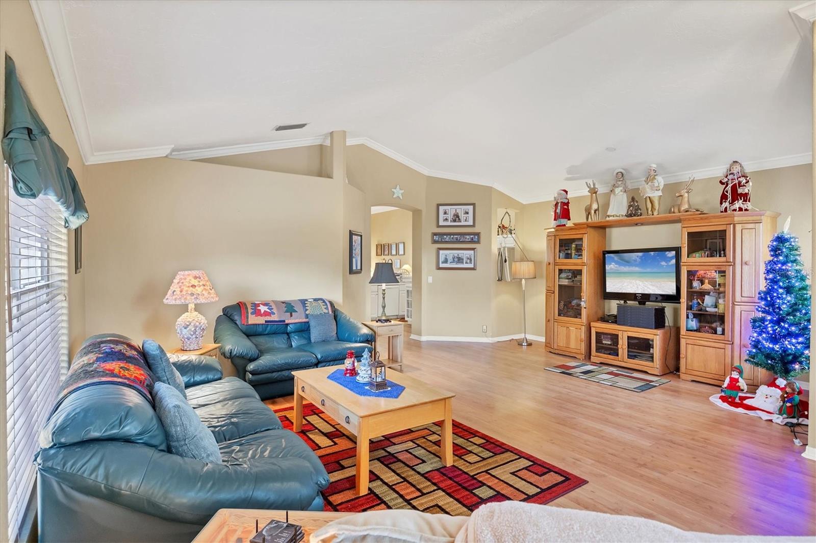 Image 5 of 39 For 3350 Yonge Avenue 31