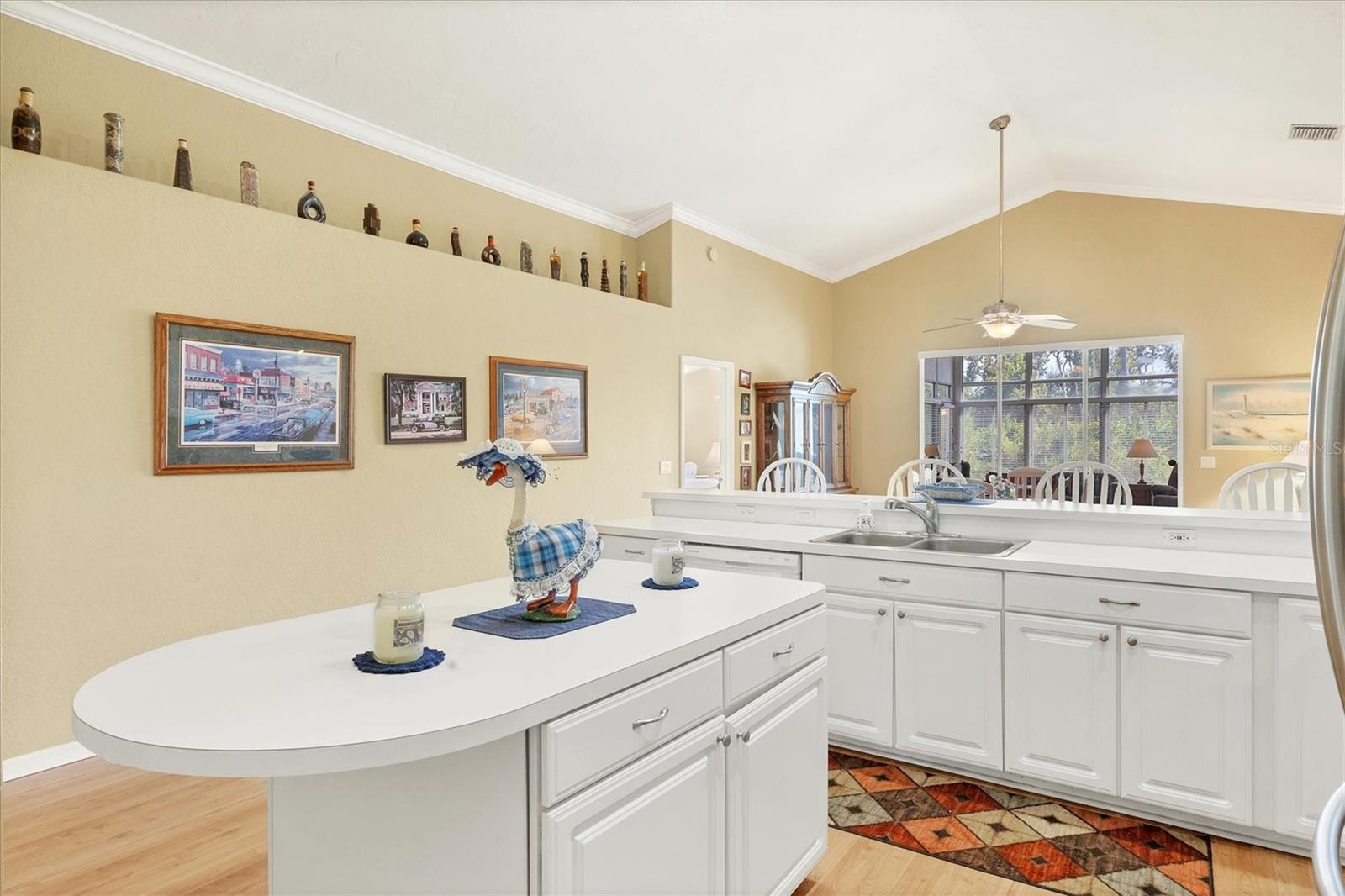 Image 9 of 39 For 3350 Yonge Avenue 31