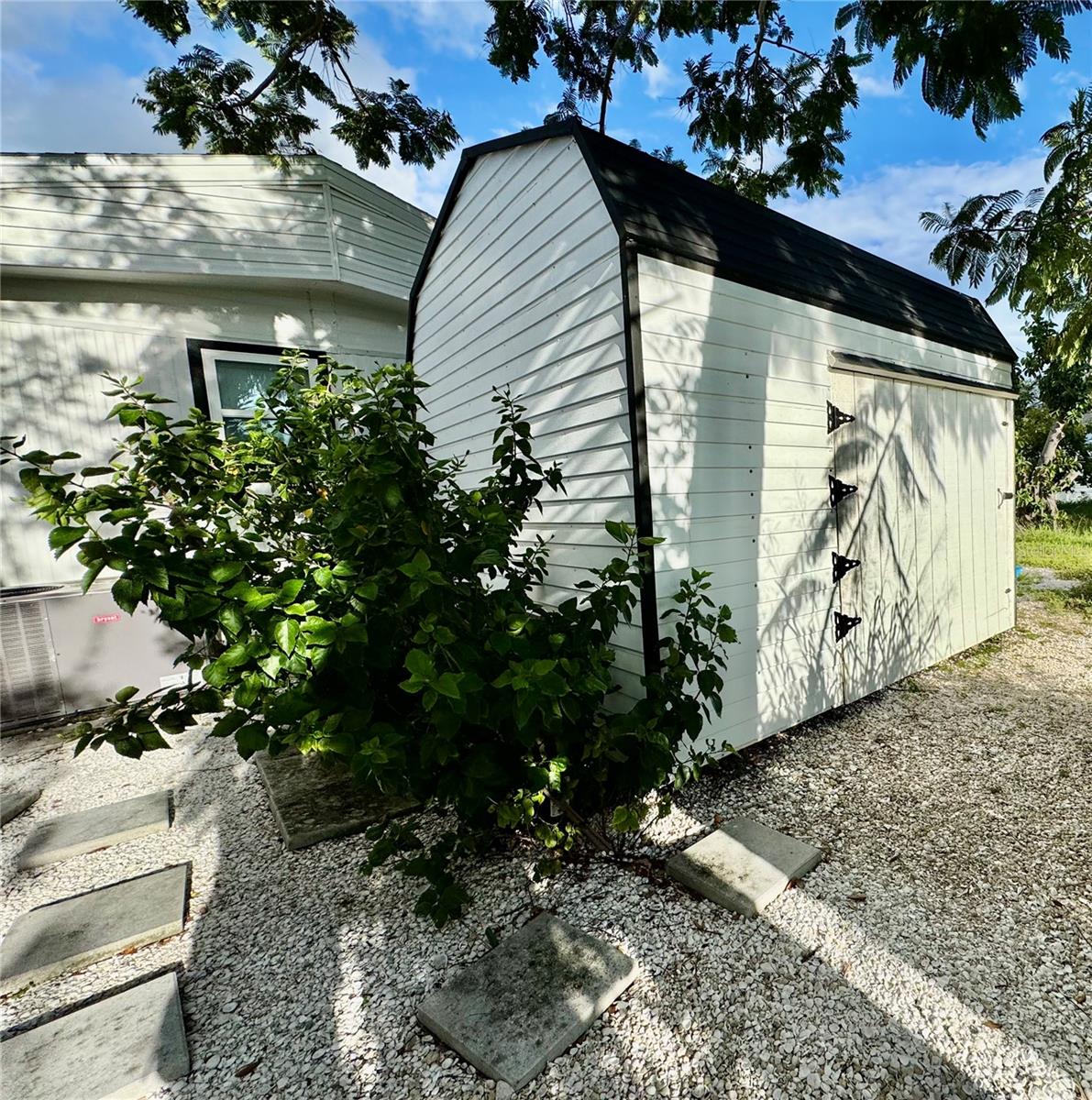 Image 38 of 50 For 3130 Bourbon