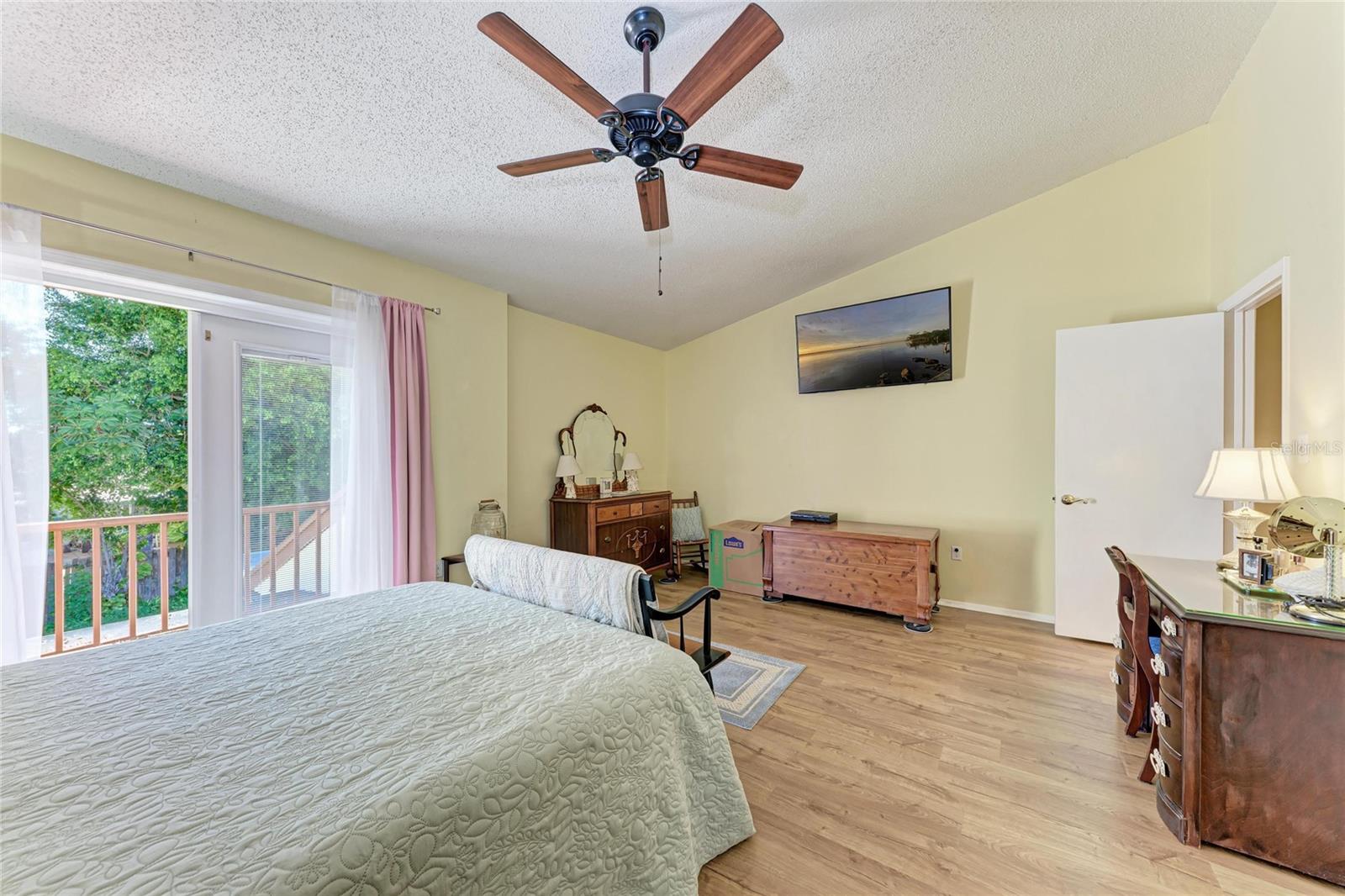 Image 32 of 51 For 6207 Courtside Drive 23